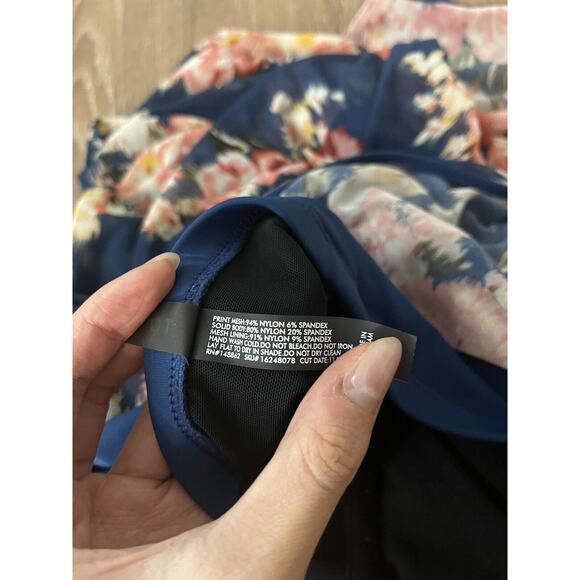 Torrid Multicolor Floral Print Women's One Piece Swimsuit Dress Size 2-D/DD - Picture 4 of 5